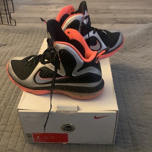 LeBron 9-The Mango Edition/Size-8 - Picture 4 of 4